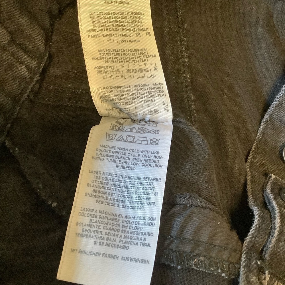 GUESS Jean Jacket. Size S - Picture 6 of 8
